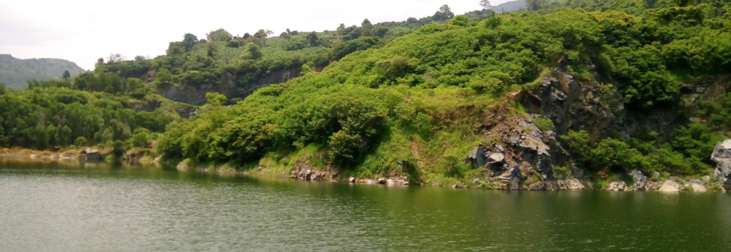 Hồ Núi Đá